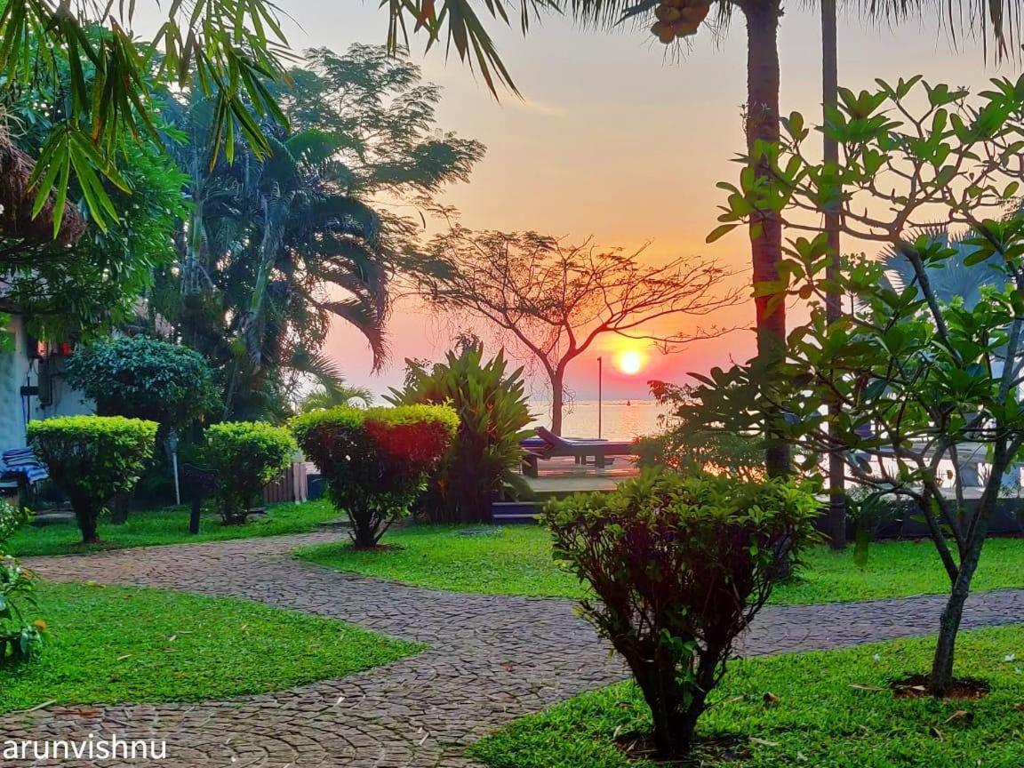Alappuzha Deshadan Backwater Resort - The Best Sunrise View מראה חיצוני תמונה